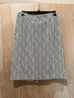 Banana Republic Black and White Geometric Pencil Skirt